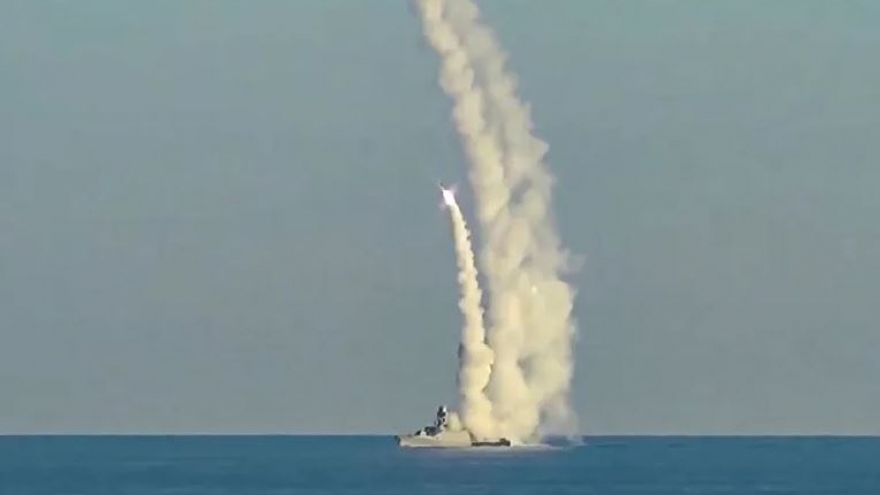Tass: Hạm đội Biển Đen đẩy lùi cuộc tập kích vào tàu chiến Nga ở Crimea